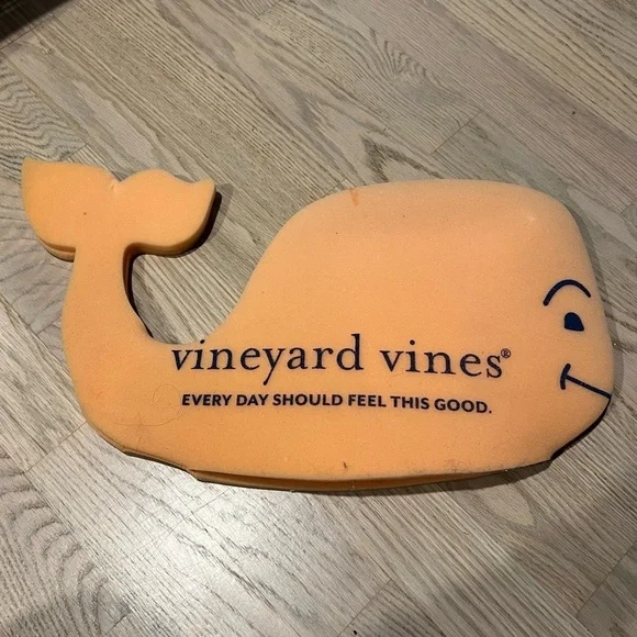 Vineyard Vines Whale Foam Hat - Store Display - Collector’s Item - Pink and Navy - Picture 3 of 5